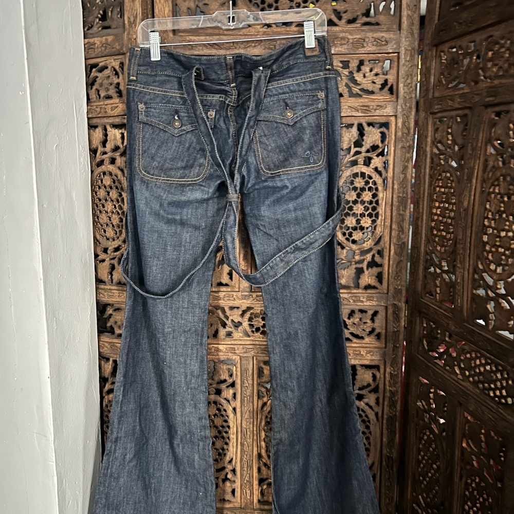 Guess Jeans - Picture 3 of 4